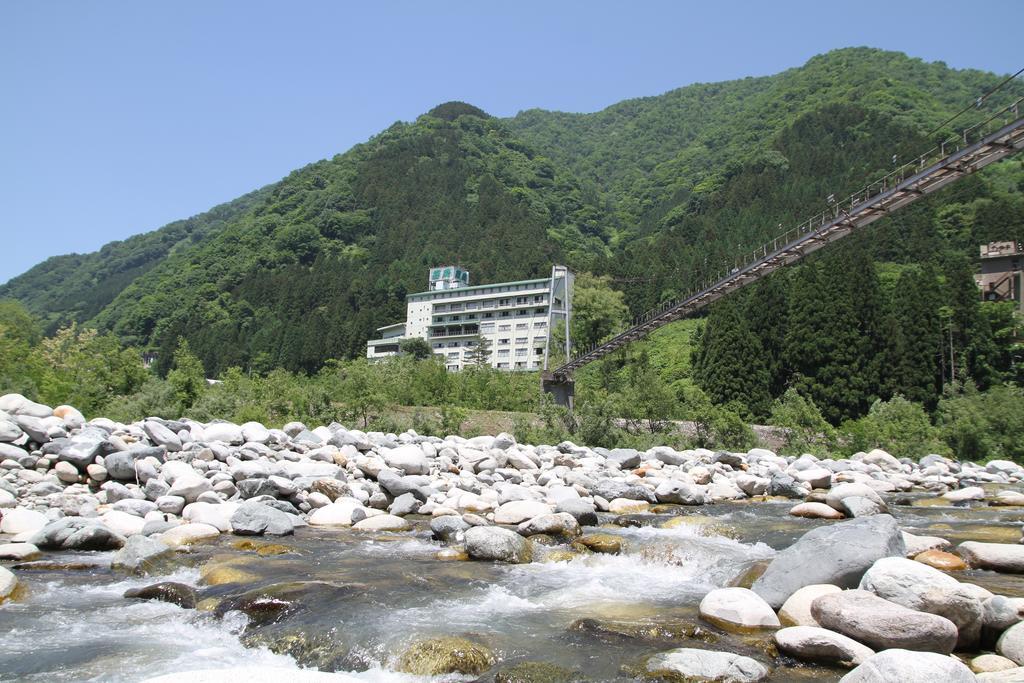 Osake No Oyado Kisen Hotel Куробе Екстериор снимка